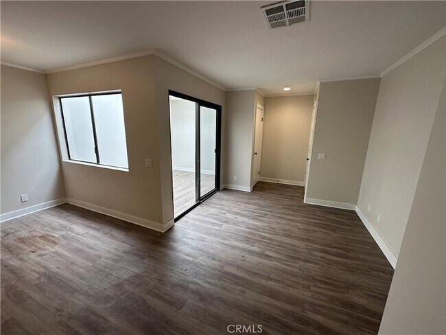 Building Photo - 119 S Glassell St