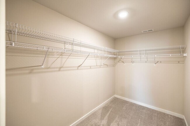 Building Photo - AVAILABLE NOW in Foxland Crossing