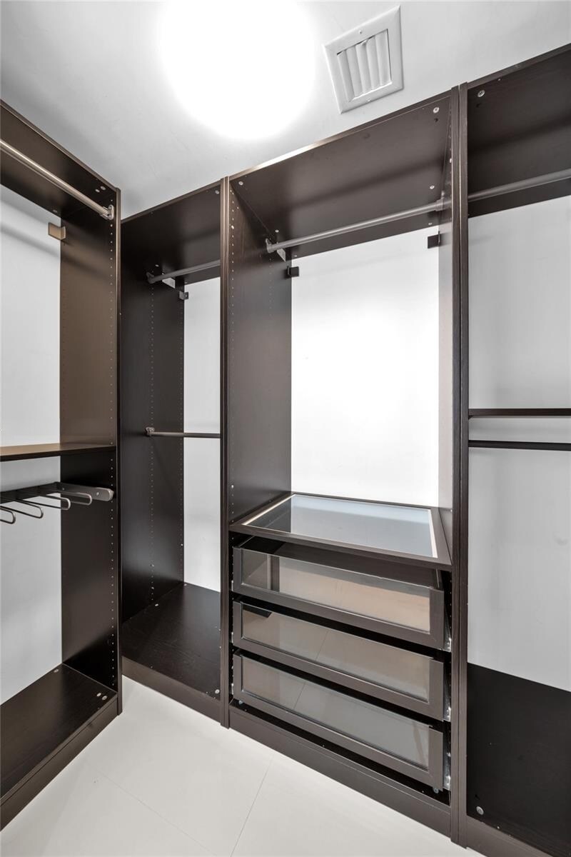 Building Photo - 31 SE 5th St