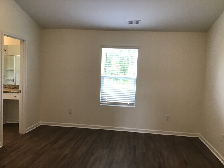Building Photo - 1017 Jt Westfield Dr