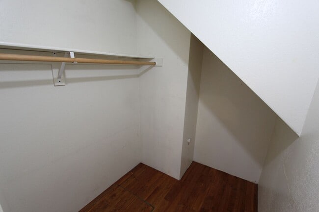 Building Photo - LEASE THROUGH JULY 3-Bed / 2.5-Bath Townhome in Boulder Point Near FUTS Trails