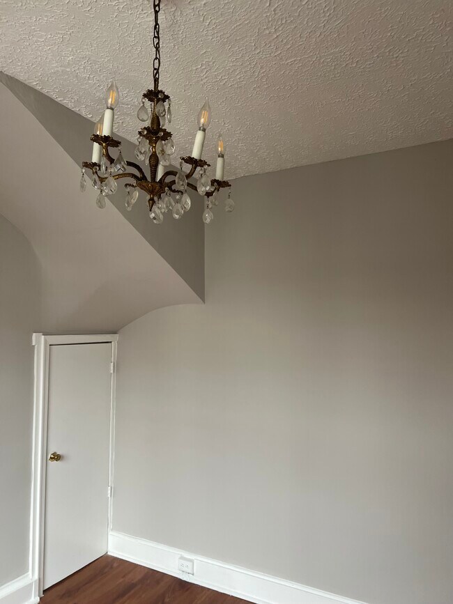 Building Photo - 45 Todd Pl NE