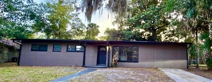 Building Photo - 512 Sandra Ave