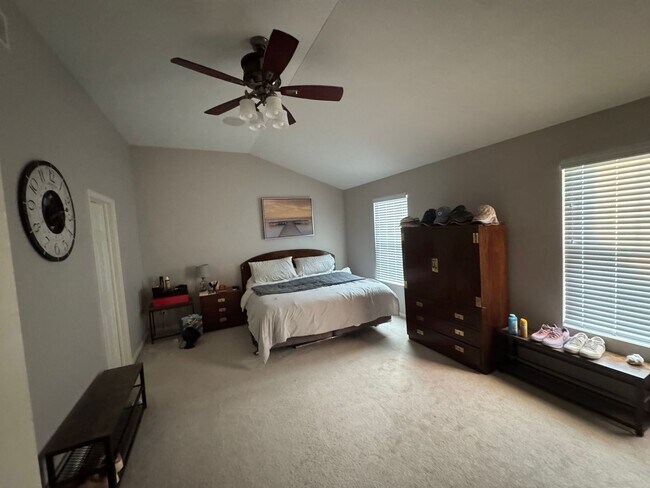 Building Photo - Spacious 3BR House in Brunswick