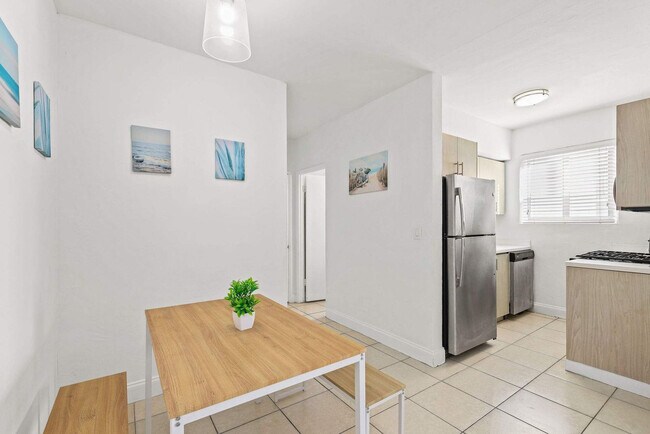 Building Photo - 7340 Harding Ave