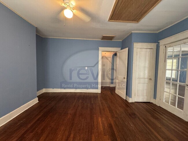 Building Photo - 25 S Barksdale St