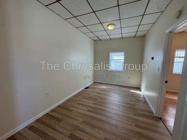 Building Photo - 1725 Crosat St
