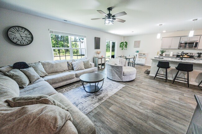 Building Photo - 4013 Calabash Ct