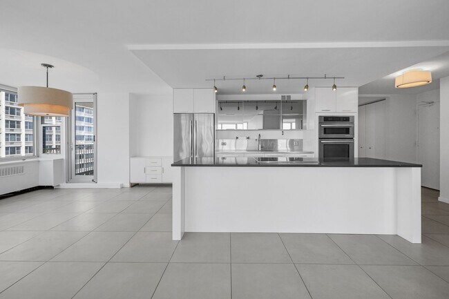 Building Photo - 4250 N Marine Dr