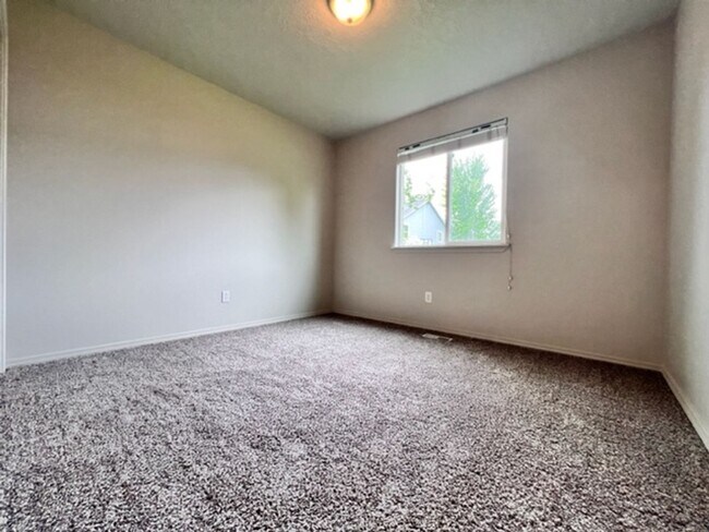 Building Photo - Beautiful single level home in Meridian with Community Pool!!