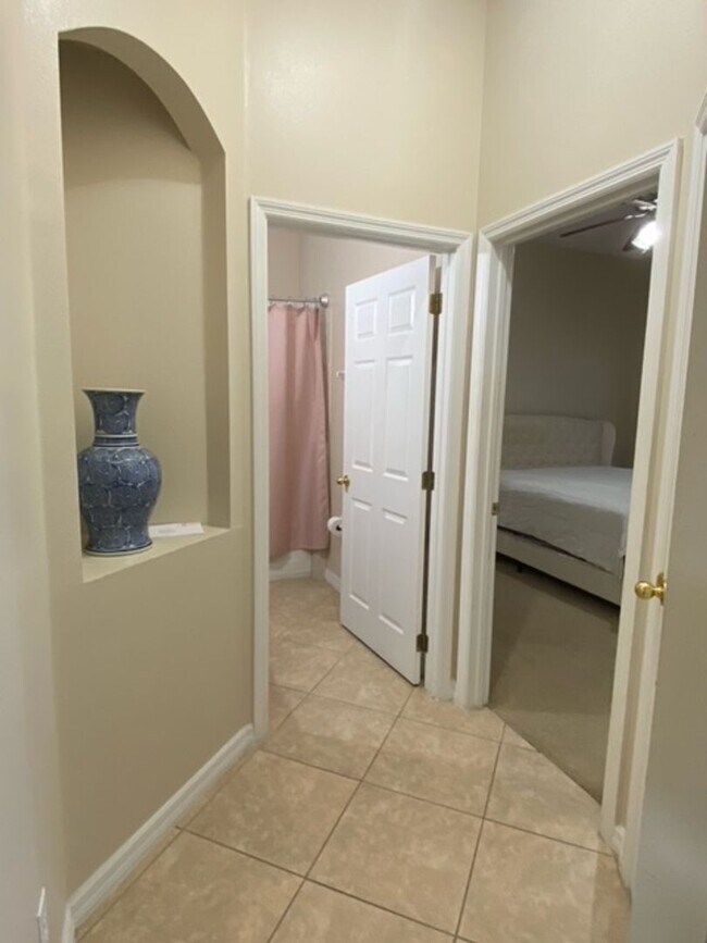 Building Photo - Beautiful 4 Bedroom 3 Bath Home in Ocoee