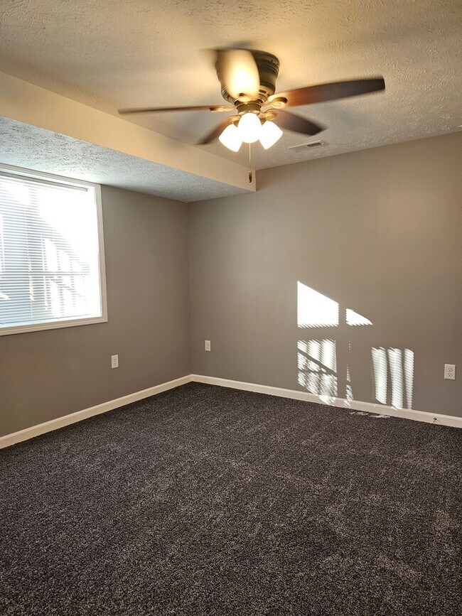 Building Photo - 2 bedroom apartment