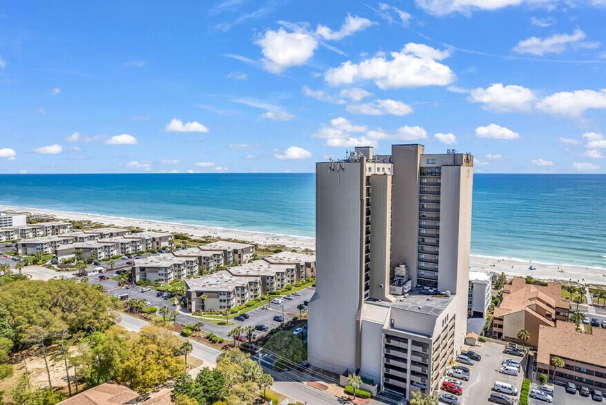 Building Photo - 5523 N Ocean Blvd