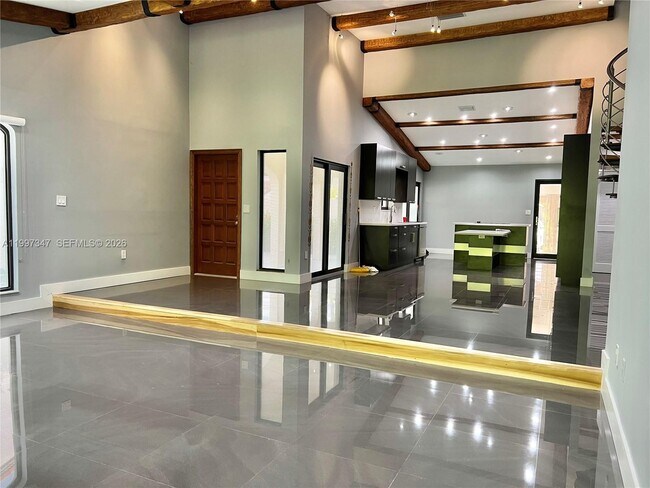 Building Photo - 9331 NW 48th Doral Terrace