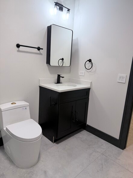 Building Photo - 1806 S Jefferson St