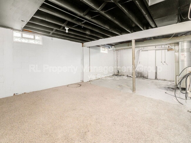 Building Photo - 464 Goshen Ct