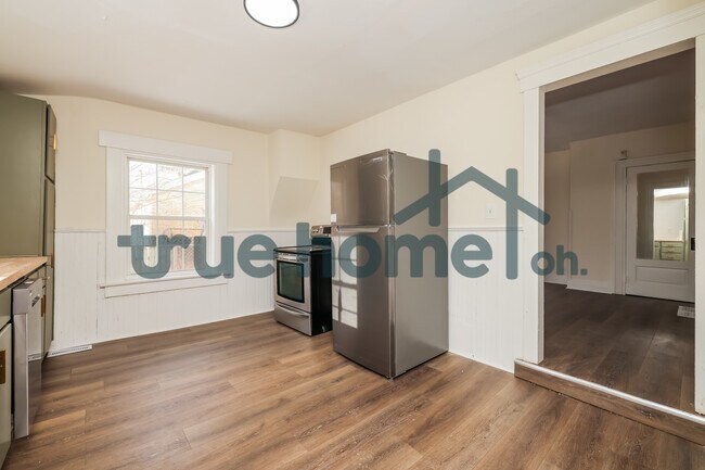 Building Photo - 130 Burgess Ave