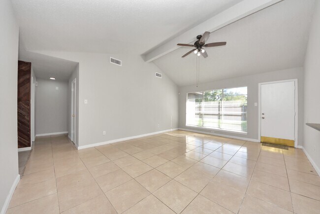 Building Photo - 1911 Hammerwood Dr