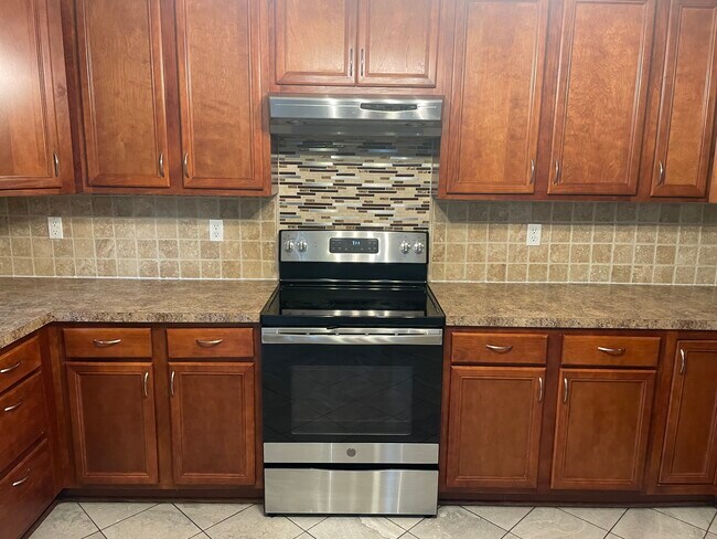 Building Photo - 940 Sunny Slope Trace