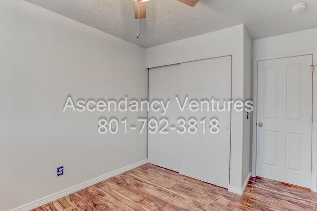 Building Photo - 171 Calais Ln