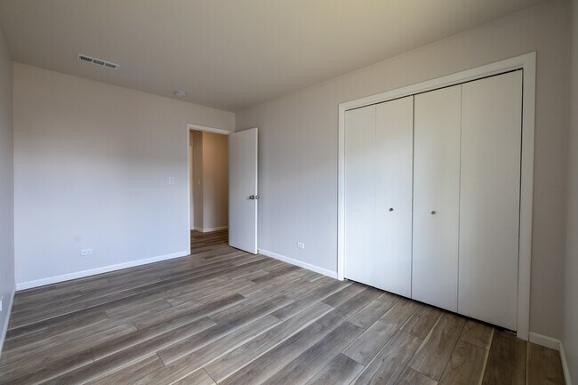 Building Photo - 4231 Belle Aire Ln