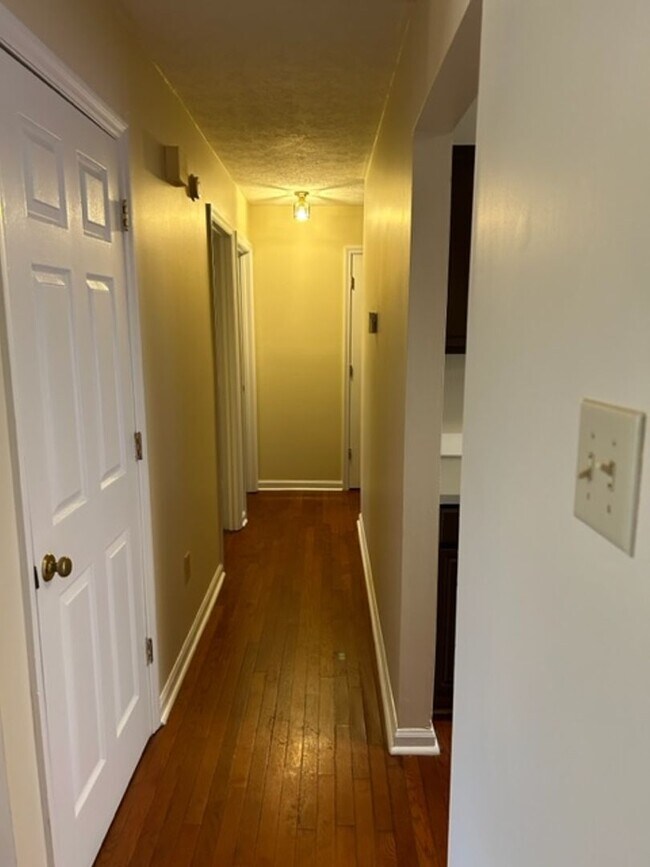 Building Photo - The Vineyard Ranch Home     260207