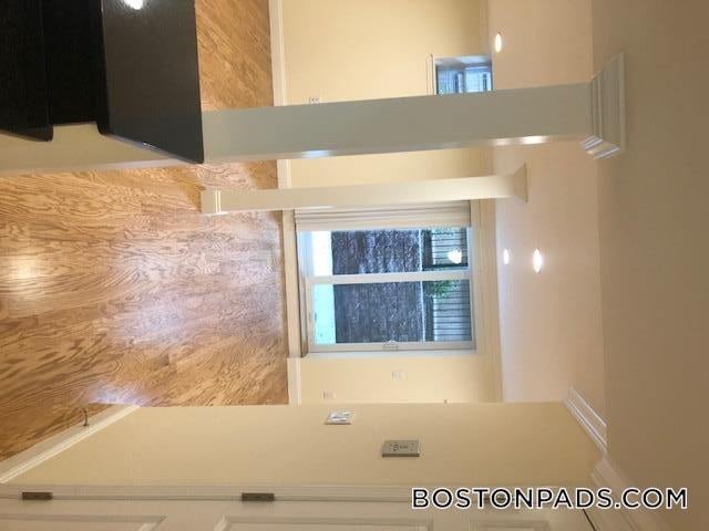 Building Photo - 22 Chauncy St