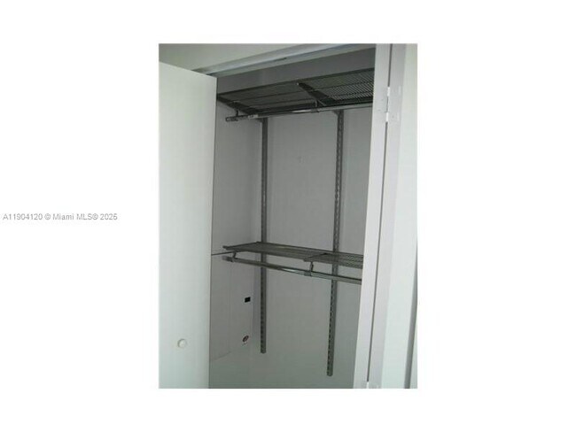 Building Photo - 690 SW 1st Ct