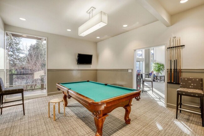 Building Photo - 1560 Sand Hill Rd