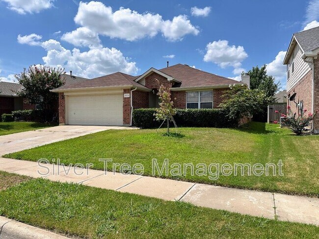 Primary Photo - 10316 Lake Terrace