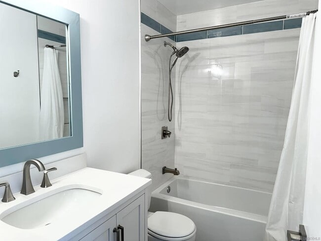Building Photo - 1858 Fairway Cir Dr