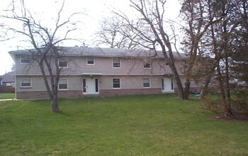 Primary Photo - 1424 E Main St