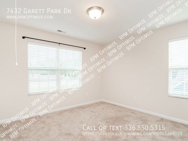 Building Photo - 7432 Garett Park Dr
