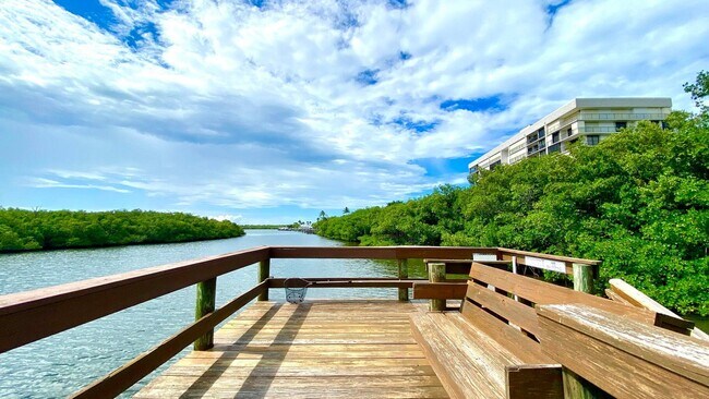 Building Photo - 5059 N Hwy A1A