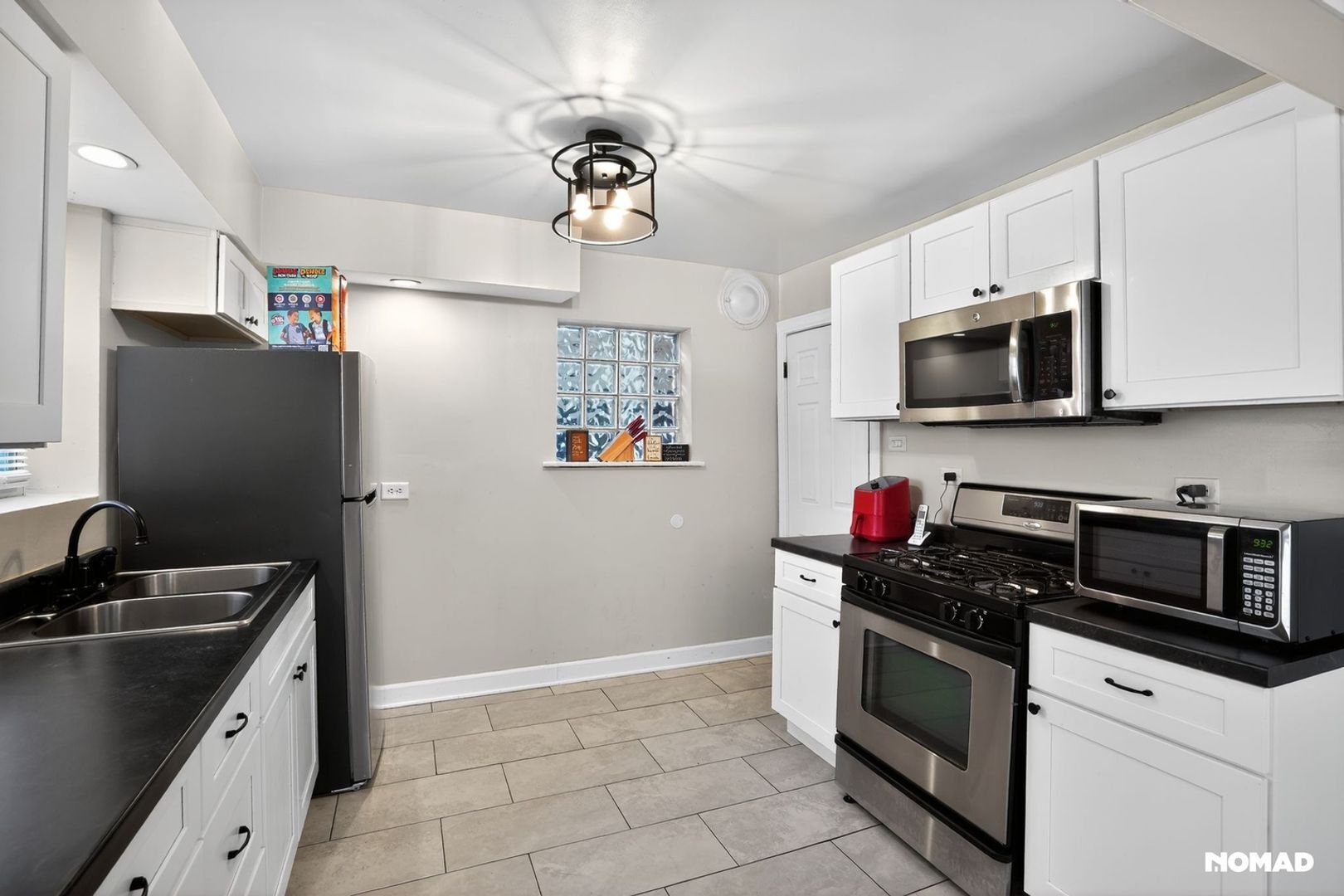 Building Photo - 7658 S Honore St