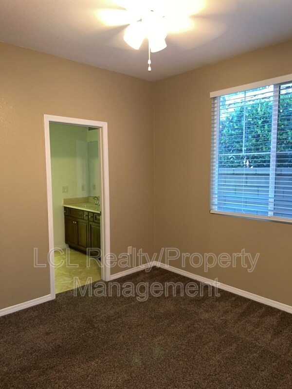 Building Photo - 30364 Skipstone Way