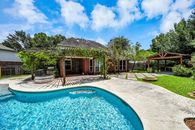 Building Photo - 20510 Pioneer Bend Ct