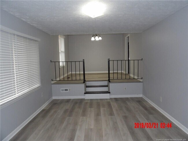 Building Photo - 7894 Ladonia Dr