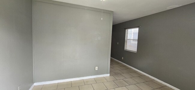 Building Photo - Cozy 2 bedroom/1 bathroom Single family home in the heart of Ybor!