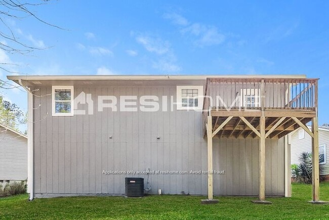 Building Photo - 2124 Mallard Way