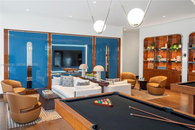 Building Photo - 2678 Tigertail Ave