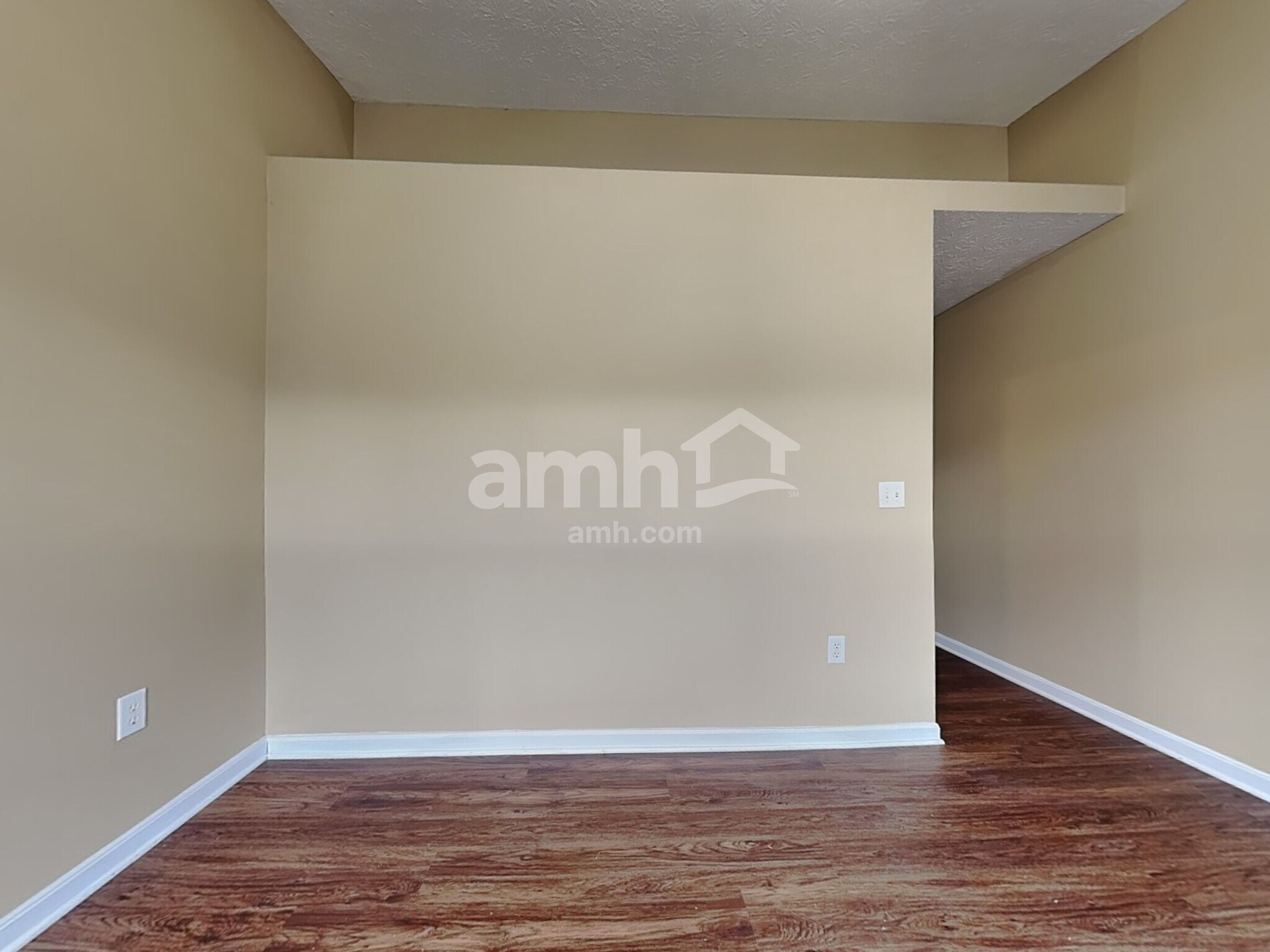 Building Photo - 5709 Clemens Dr