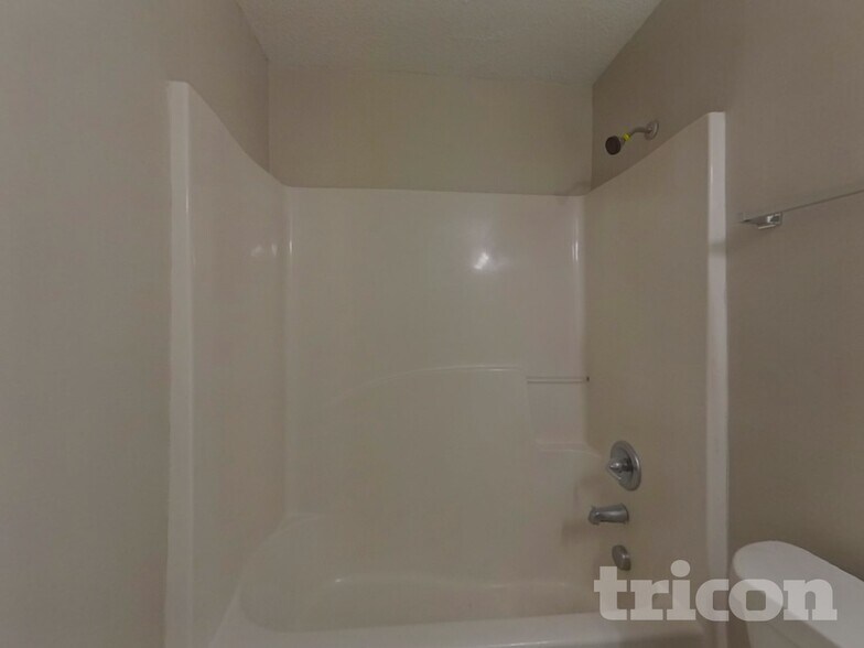 Building Photo - 2107 Boulder Chase Ct
