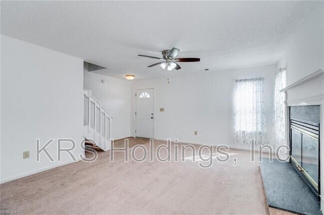 Building Photo - 819 Zircon Ct