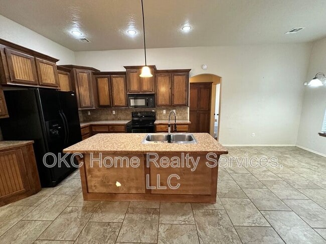 Building Photo - 1909 NE 32nd St