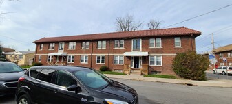 Building Photo - 384 Skillen St