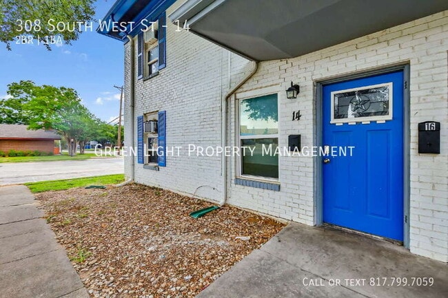 Building Photo - 308 S W St
