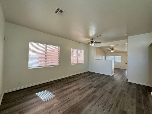 Building Photo - APACHE TRAILS