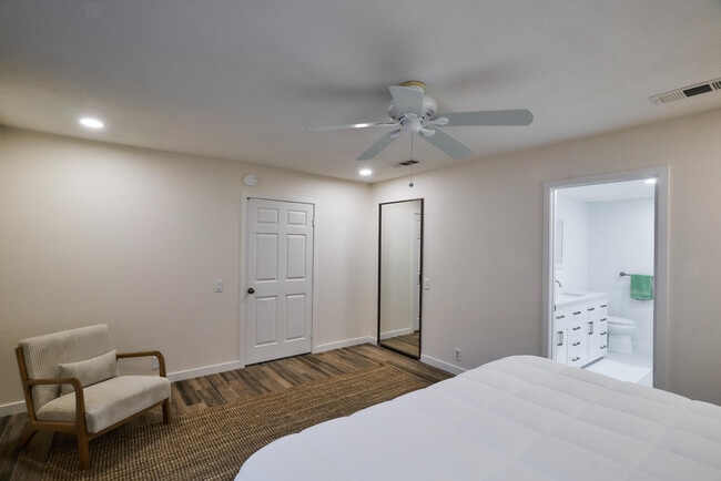 Building Photo - 84 Presidio Pl