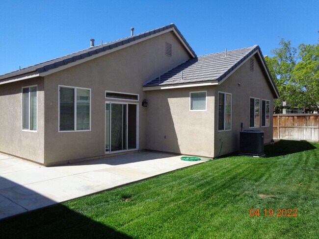 Building Photo - 3131 Perdot Ln